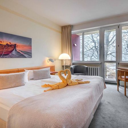 Hotel Wald Und See ゼーバート・ヘリングスドルフ エクステリア 写真
