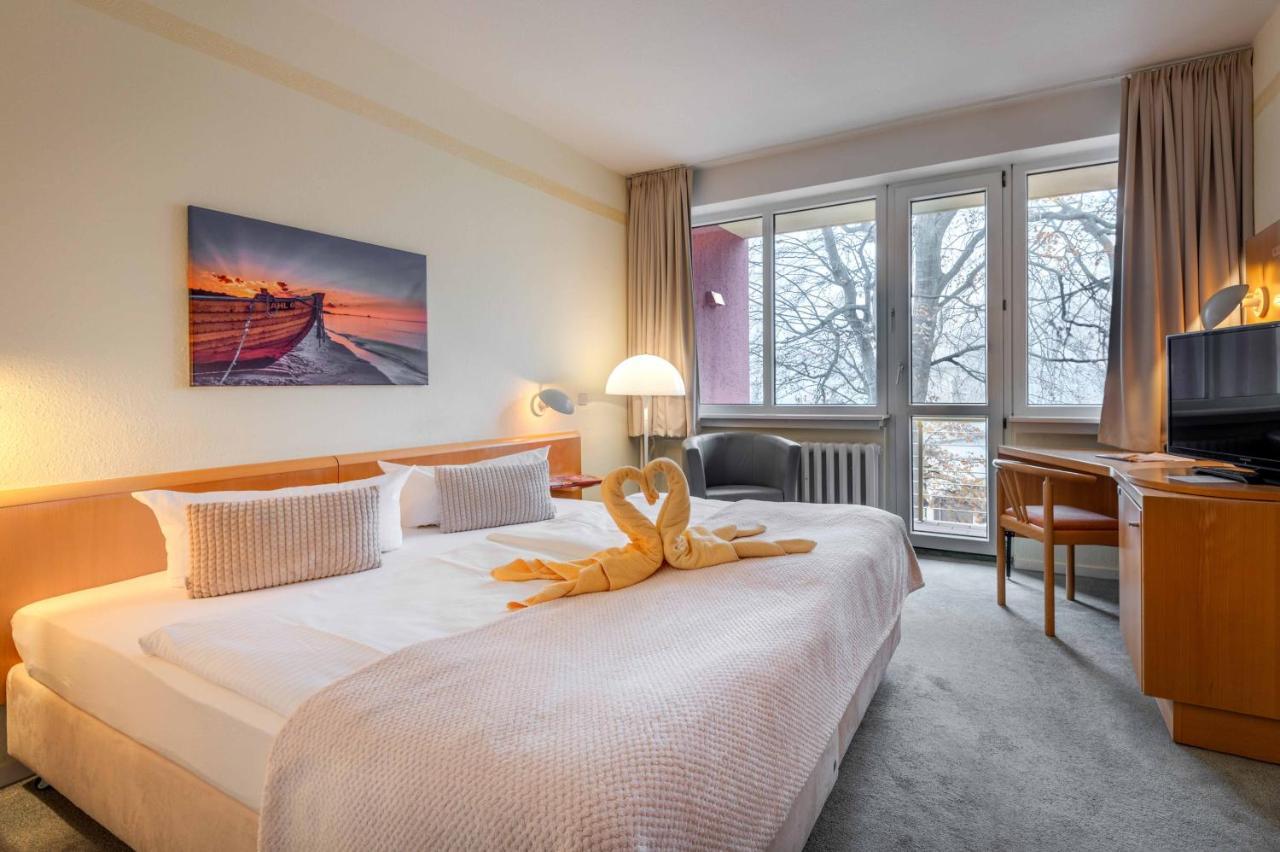 Hotel Wald Und See ゼーバート・ヘリングスドルフ エクステリア 写真