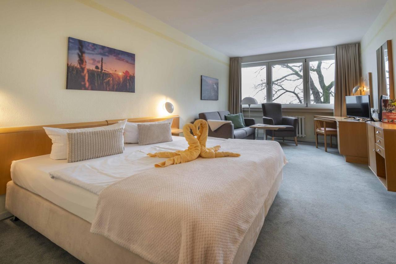 Hotel Wald Und See ゼーバート・ヘリングスドルフ エクステリア 写真
